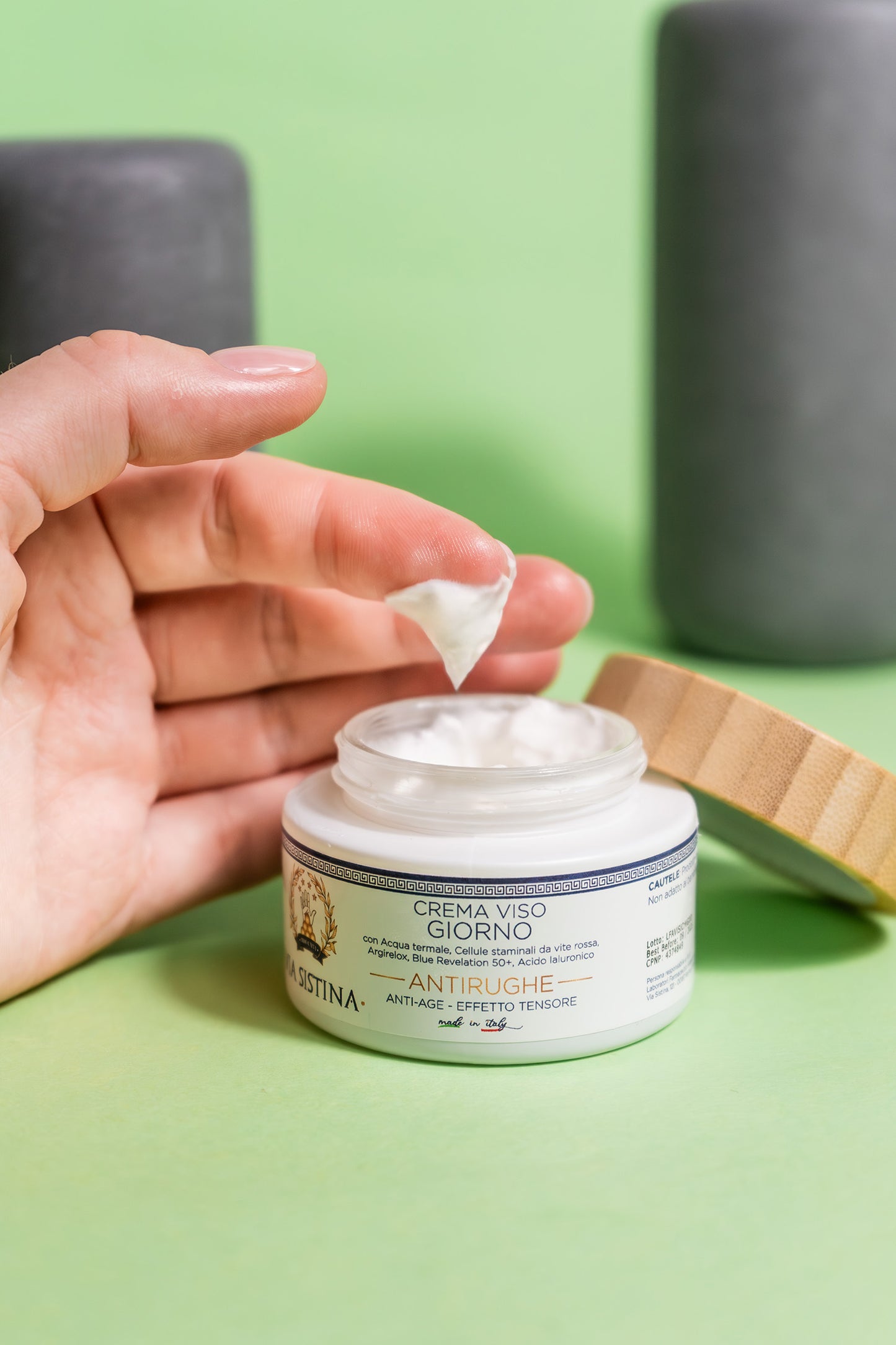 Антибръчков дневен крем за лице